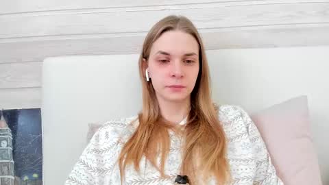 Molly Hunt online show from February 26, 2025, 2:48 am