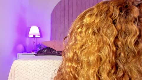 Molly Jackson online show from December 23, 2024, 6:05 pm