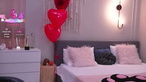 Molly online show from February 15, 2026, 1:24 am