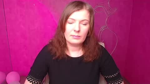 Snapshot of molly_mis chatting on February 22, 2025, 12:40 pm Molly online show from February 22, 2025, 12:40 pm