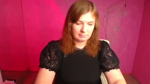 Snapshot of molly_mis chatting on October 8, 2025, 12:25 pm Molly online show from October 8, 2025, 12:25 pm