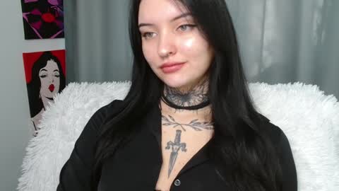 Lina online show from January 28, 2025, 9:08 am