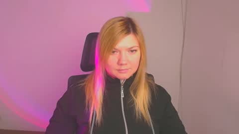 Molly online show from January 15, 2025, 12:15 pm