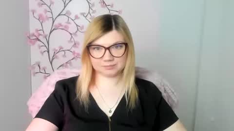 Molly online show from March 27, 2026, 1:00 pm