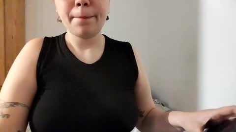 Molly Pop online show from October 21, 2025, 11:27 pm