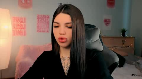 Snapshot of molly_rettyy chatting on April 18, 2026, 4:49 am Molly online show from April 18, 2026, 4:49 am