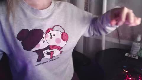 Snapshot of molly_royse chatting on March 1, 2026, 8:11 pm I have new photos come and see with love Molly online show from March 1, 2026, 8:11 pm