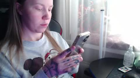 Snapshot of molly_royse chatting on March 3, 2026, 7:36 am I have new photos come and see with love Molly online show from March 3, 2026, 7:36 am