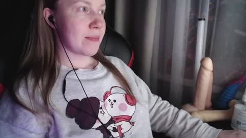 Snapshot of molly_royse chatting on March 7, 2026, 9:12 pm I have new photos come and see with love Molly online show from March 7, 2026, 9:12 pm