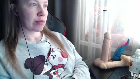 Snapshot of molly_royse chatting on March 8, 2026, 8:40 am I have new photos come and see with love Molly online show from March 8, 2026, 8:40 am