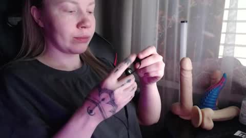 Snapshot of molly_royse chatting on March 16, 2026, 7:45 am I have new photos come and see with love Molly online show from March 16, 2026, 7:45 am