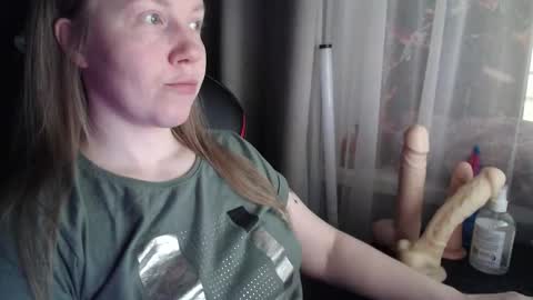 Snapshot of molly_royse chatting on March 19, 2026, 8:07 am I have new photos come and see with love Molly online show from March 19, 2026, 8:07 am