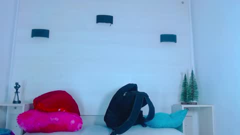 Snapshot of molly_spears chatting on January 15, 2025, 11:32 am Molly Spears online show from January 15, 2025, 11:32 am