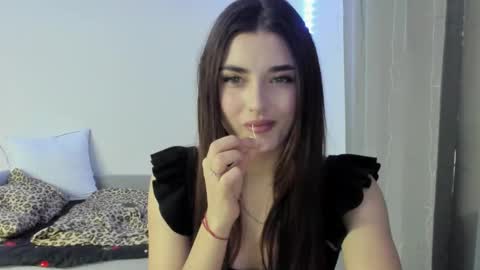 Snapshot of molly_ww chatting on February 7, 2026, 2:21 pm Molly online show from February 7, 2026, 2:21 pm