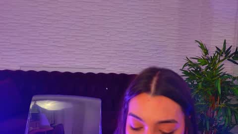 Snapshot of mollydolley chatting on February 3, 2026, 2:53 am Julia online show from February 3, 2026, 2:53 am