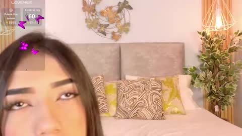 mollyferrer online show from November 23, 2025, 1:55 pm