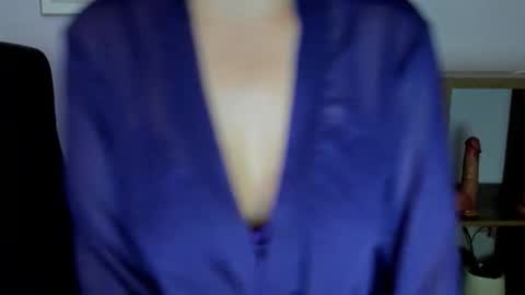 Molly online show from November 27, 2025, 4:20 pm