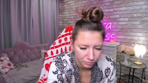 hi im Molly heregreat boobs big heart  warm pussy  online show from December 10, 2024, 12:39 am