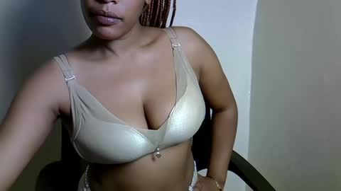 mollyn online show from March 8, 2026, 4:33 pm