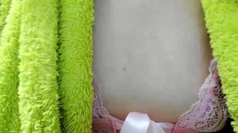 Snapshot of mollystory chatting on February 9, 2025, 10:42 am AngelMomm online show from February 9, 2025, 10:42 am