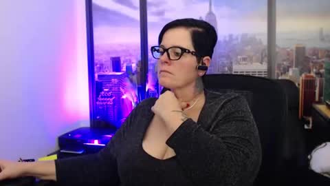 Snapshot of mollysun chatting on December 10, 2024, 6:49 pm MollySun Nina Randmann online show from December 10, 2024, 6:49 pm