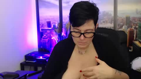 Snapshot of mollysun chatting on January 5, 2025, 4:27 pm MollySun Nina Randmann online show from January 5, 2025, 4:27 pm