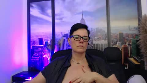 Snapshot of mollysun chatting on February 15, 2025, 7:28 pm MollySun Nina Randmann online show from February 15, 2025, 7:28 pm