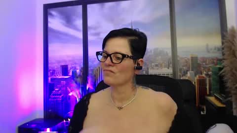 Snapshot of mollysun chatting on February 28, 2025, 7:14 pm MollySun Nina Randmann online show from February 28, 2025, 7:14 pm