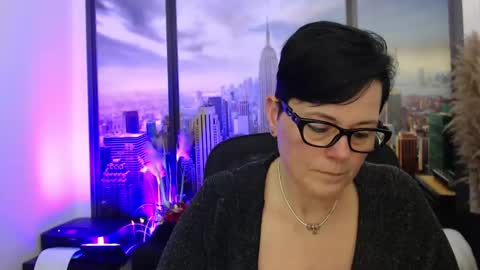 Snapshot of mollysun chatting on March 11, 2025, 7:25 pm MollySun Nina Randmann online show from March 11, 2025, 7:25 pm