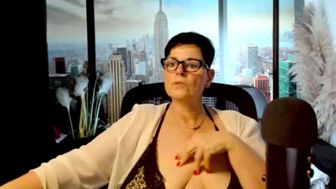 Snapshot of mollysun chatting on November 11, 2025, 7:14 pm MollySun Nina Randmann online show from November 11, 2025, 7:14 pm