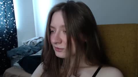 Snapshot of mollytucker chatting on March 2, 2025, 9:21 am mollytucker online show from March 2, 2025, 9:21 am