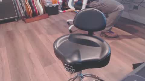 Snapshot of momer85 chatting on December 30, 2024, 6:38 pm momer85 online show from December 30, 2024, 6:38 pm