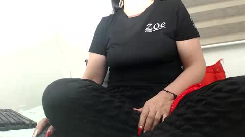 mommy26 online show from December 2, 2025, 1:00 am