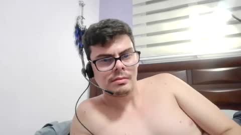 mommyb0y online show from July 1, 2026, 4:36 am
