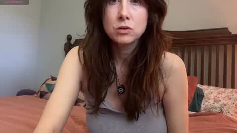 Snapshot of mommygoddessl chatting on June 15, 2026, 6:21 pm Goddess L online show from June 15, 2026, 6:21 pm