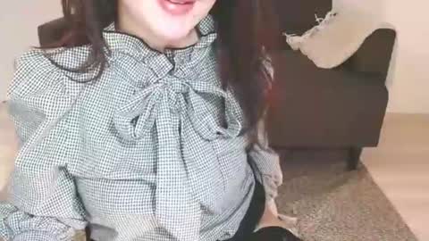 Momo online show from February 23, 2025, 5:34 am