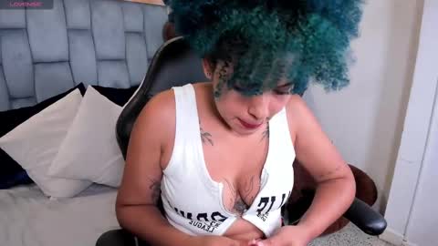 Momo  online show from September 15, 2025, 1:49 am