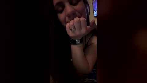 momoxx00 online show from March 12, 2026, 5:35 am