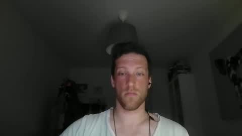 Snapshot of moms_little_monster chatting on December 2, 2024, 6:30 am moms_little_monster online show from December 2, 2024, 6:30 am