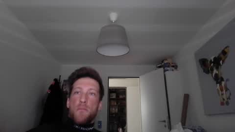 Snapshot of moms_little_monster chatting on January 10, 2025, 9:34 am moms_little_monster online show from January 10, 2025, 9:34 am