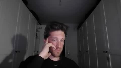 Snapshot of moms_little_monster chatting on November 27, 2025, 7:49 pm moms_little_monster online show from November 27, 2025, 7:49 pm