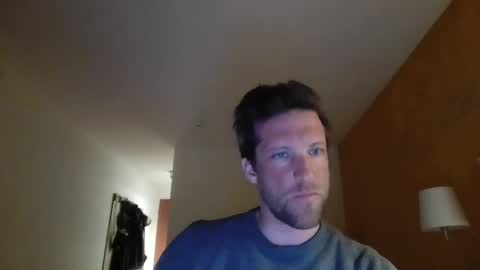 Snapshot of moms_little_monster chatting on December 4, 2025, 8:17 pm moms_little_monster online show from December 4, 2025, 8:17 pm