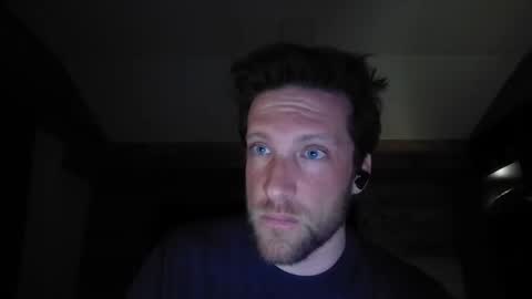 Snapshot of moms_little_monster chatting on February 15, 2026, 12:40 am moms_little_monster online show from February 15, 2026, 12:40 am