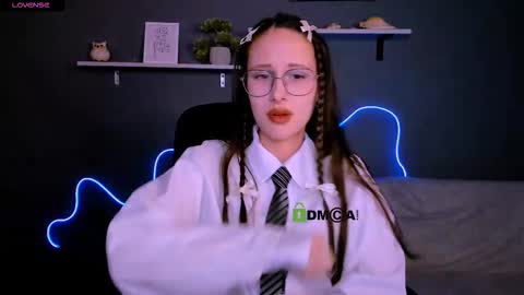 Snapshot of mona_cloud chatting on September 22, 2025, 8:00 pm Mona online show from September 22, 2025, 8:00 pm