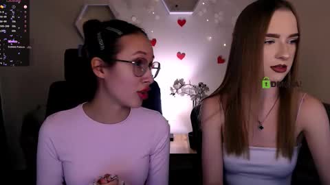 Snapshot of mona_cloud chatting on October 4, 2025, 7:23 pm Mona online show from October 4, 2025, 7:23 pm