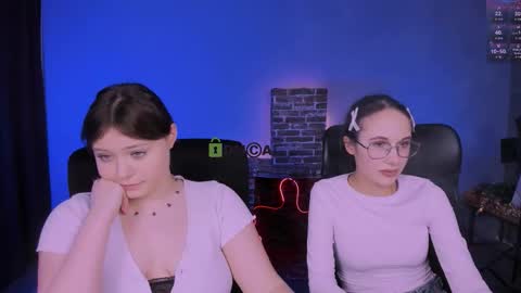 Snapshot of mona_cloud chatting on January 6, 2026, 8:45 pm Mona online show from January 6, 2026, 8:45 pm