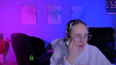 Snapshot of mona_cloud chatting on February 27, 2026, 8:31 pm Mona online show from February 27, 2026, 8:31 pm