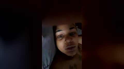 Snapshot of monaemonroe25 chatting on February 18, 2026, 3:19 pm monaemonroe25 online show from February 18, 2026, 3:19 pm