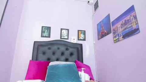 Snapshot of monalinda220 chatting on April 18, 2026, 1:59 pm paola online show from April 18, 2026, 1:59 pm