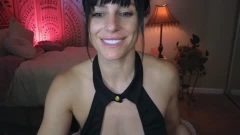 Mona online show from July 4, 2026, 3:07 pm